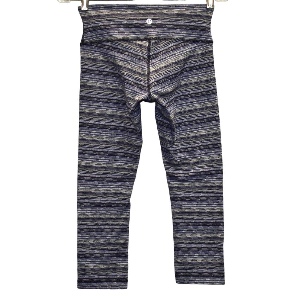 A5 Auth LULULEMON Wunder Under Crop III Blue Striped Capri Pants Size 4 - Picture 4 of 5